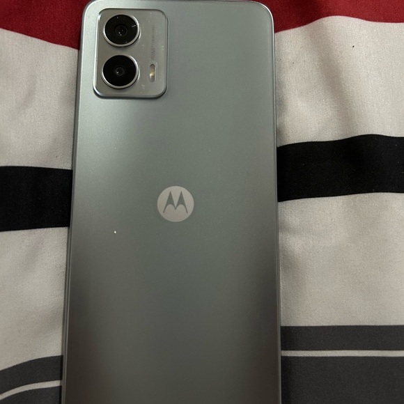 Motorola Dual Camera Smartphone in Silver